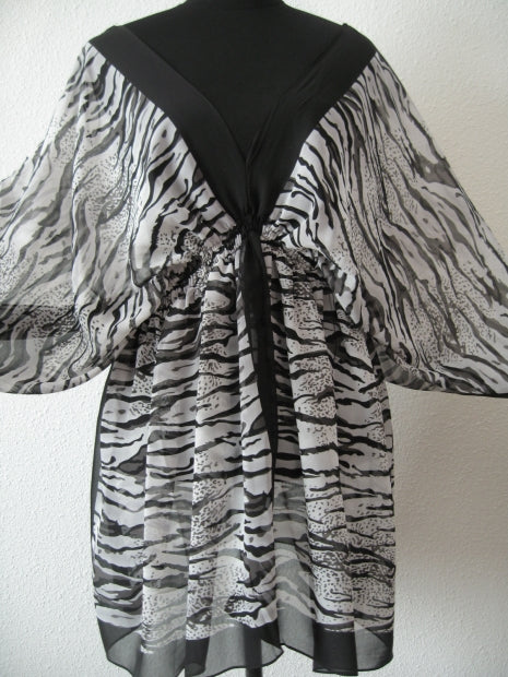 Blouse with zebra print