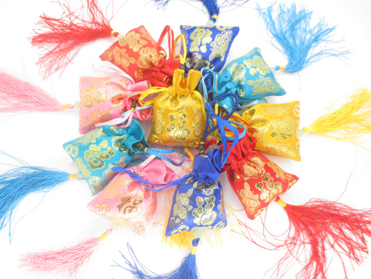 Wholesale - Fu- Lucky Pendant &amp; Brocade Bag (10 pieces)