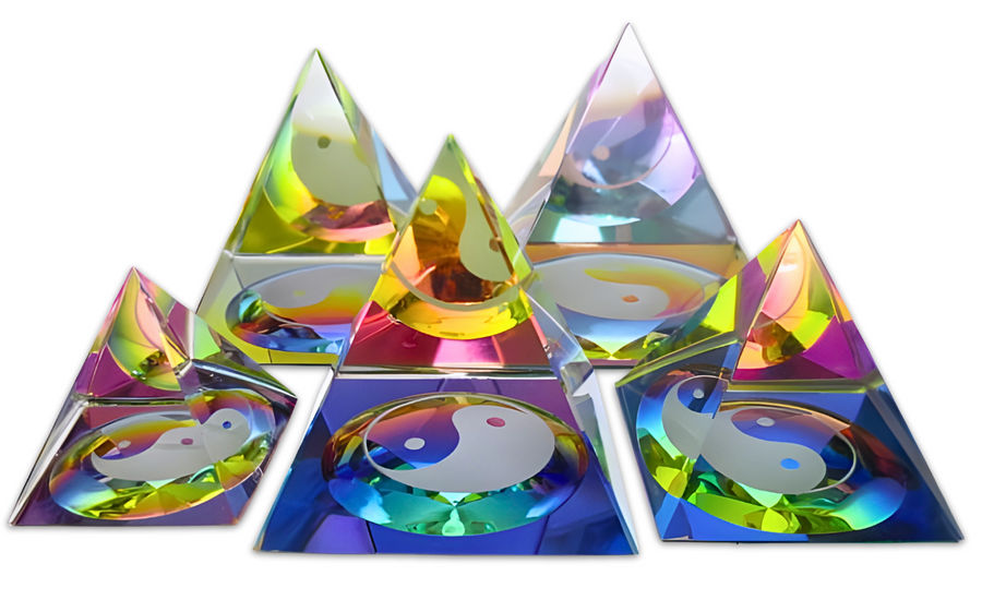 Kristalpiramide Yin Yang gekleurd 4 × 4 cm