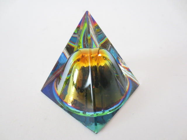 Crystal Prism Pyramide 4 x 4