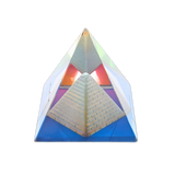 Kristalpiramide in piramide, kleurprisma 4 × 4 cm