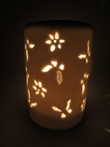 Keramische oliebrander bloemen en vlinders wit