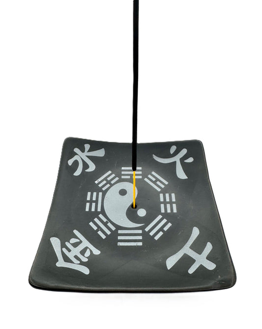 Wierookhouder Zwart porselein met Yin Yang en Yin Shui Tu en Hao (set 6)